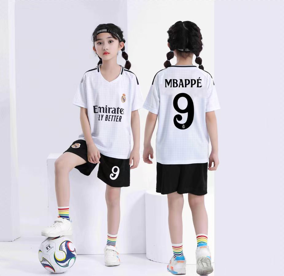 Kinderen voetbalshirt en short set Real Madrid – Mbappé