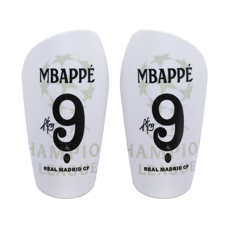 Parastinchi da calcio Kylian Mbappé – Varianti multiple